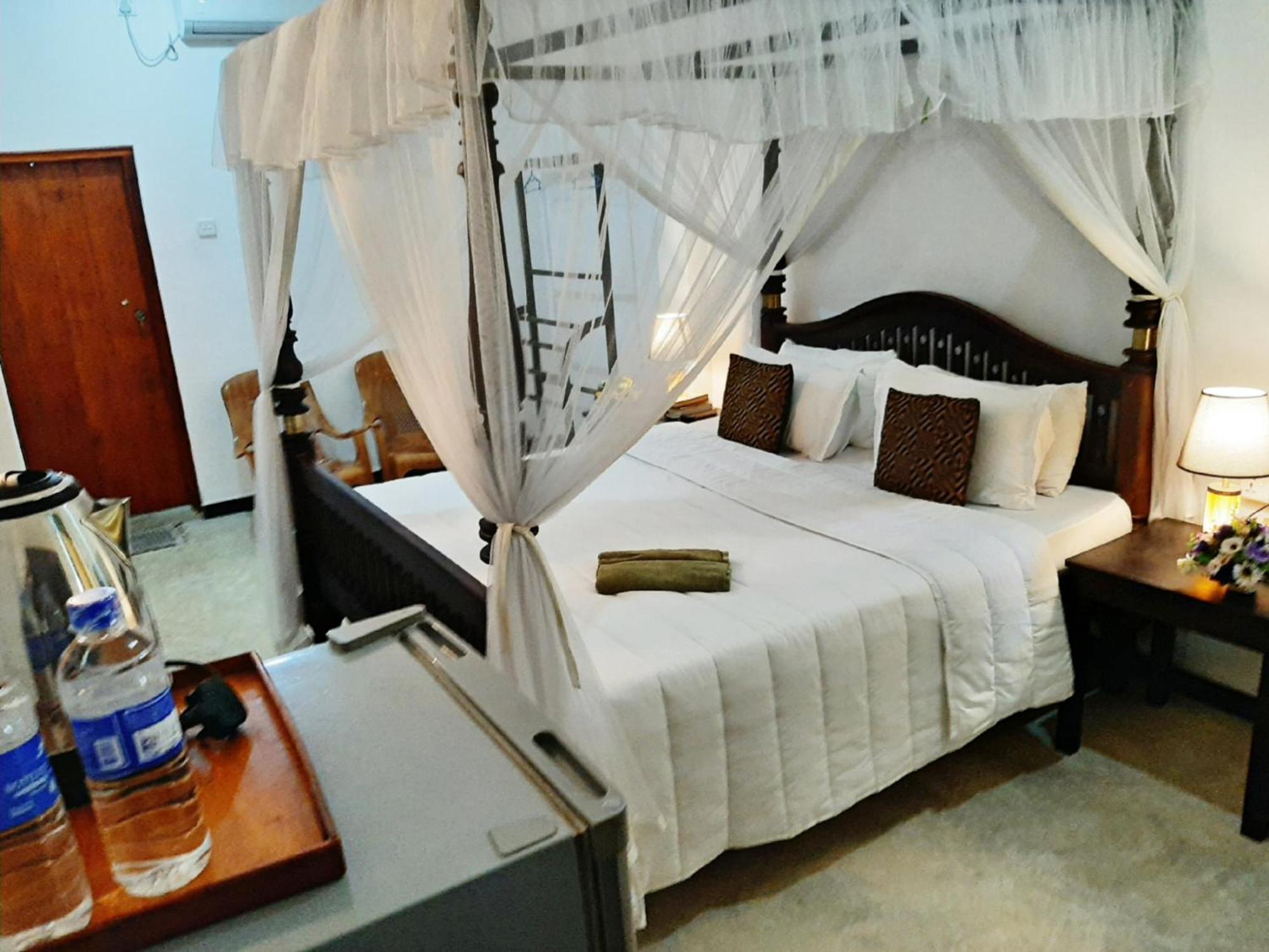 Villa Blue Ocean Mirissa Exterior foto