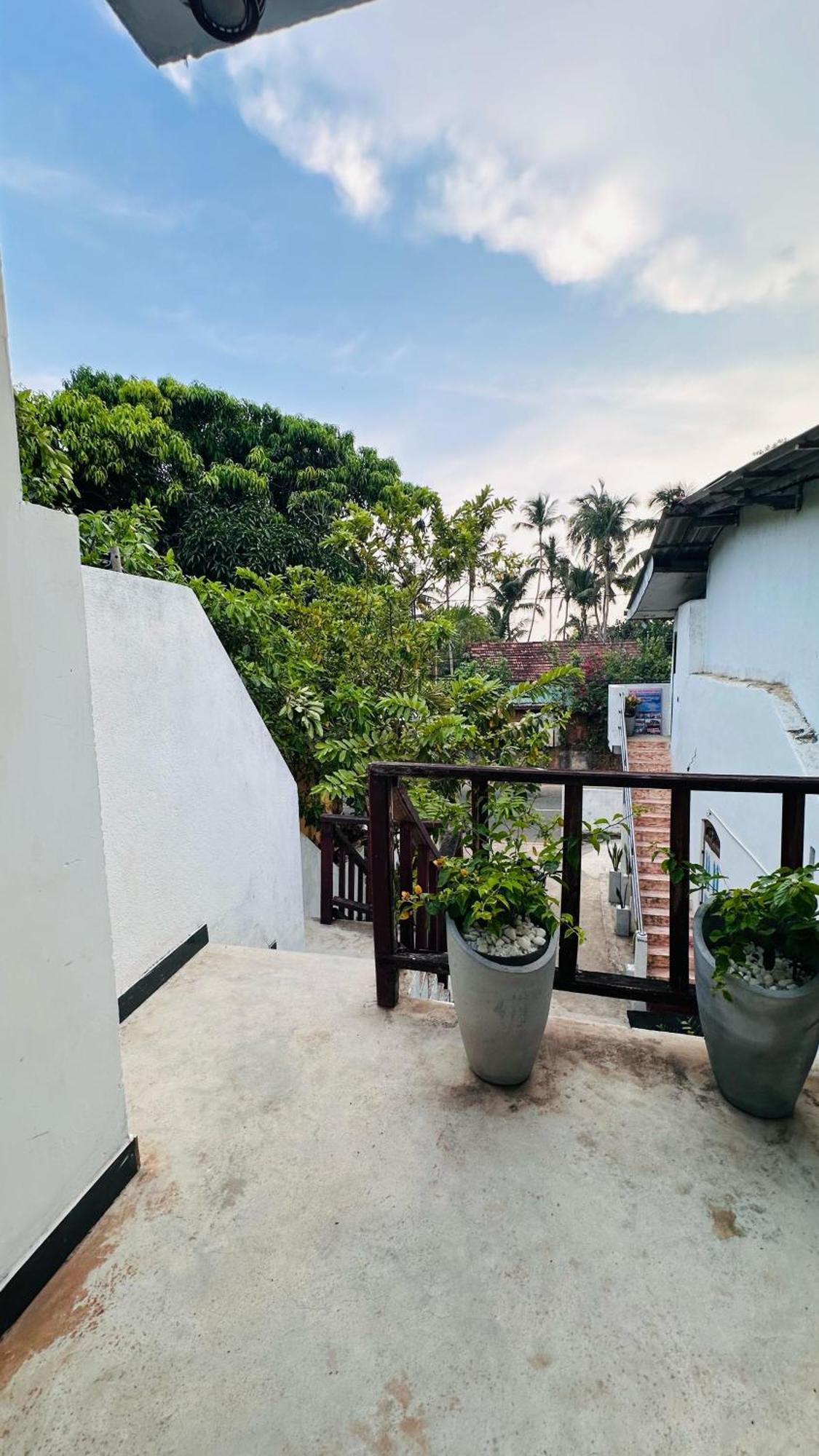 Villa Blue Ocean Mirissa Exterior foto